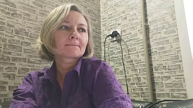 EdithManning online show from December 29, 2024, 8:33 am