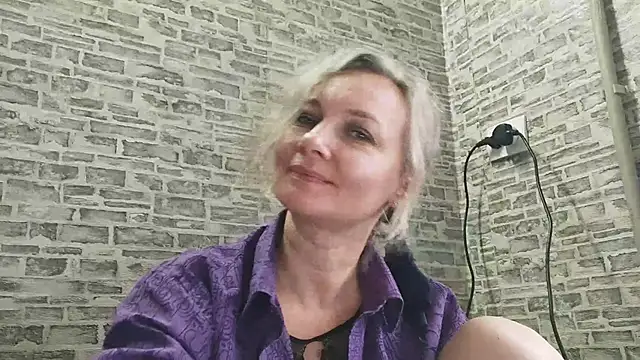 EdithManning online show from February 2, 2025, 10:13 am