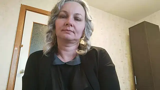 EdithManning online show from May 5, 2026, 5:32 pm