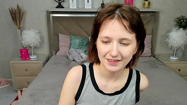 MiaKarlos online show from June 22, 2026, 1:29 am