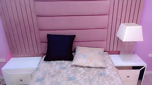 Snapshot of SexyValeriaa chatting on January 10, 2025, 3:37 pm SexyValeriaa online show from January 10, 2025, 3:37 pm