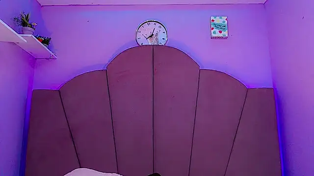 Snapshot of SexyValeriaa chatting on March 19, 2025, 4:47 am SexyValeriaa online show from March 19, 2025, 4:47 am