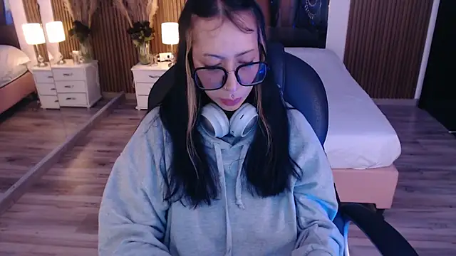 Sam mansson66 online show from November 5, 2025, 12:49 pm