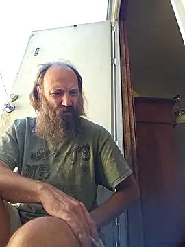 Snapshot of Beyond1978 chatting on October 22, 2025, 4:07 pm Beyond1978 online show from October 22, 2025, 4:07 pm