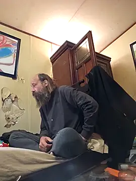 Snapshot of Beyond1978 chatting on November 5, 2025, 4:07 pm Beyond1978 online show from November 5, 2025, 4:07 pm