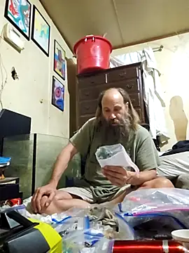 Snapshot of Beyond1978 chatting on April 3, 2026, 5:16 am Beyond1978 online show from April 3, 2026, 5:16 am