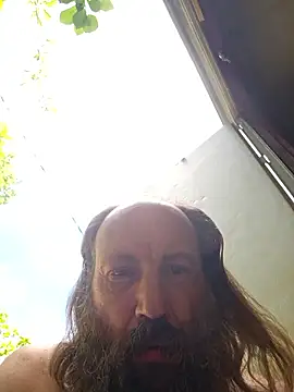 Snapshot of Beyond1978 chatting on April 4, 2026, 5:43 pm Beyond1978 online show from April 4, 2026, 5:43 pm