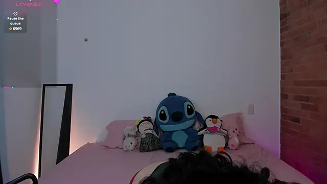 Snapshot of charlotte_blass chatting on January 1, 2025, 5:11 am charlotte blass online show from January 1, 2025, 5:11 am