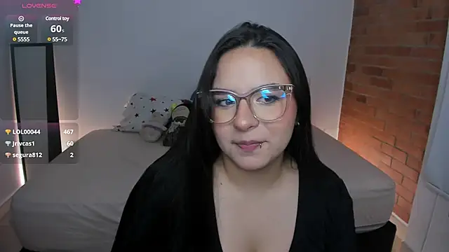 Snapshot of charlotte_blass chatting on January 10, 2025, 4:33 am charlotte blass online show from January 10, 2025, 4:33 am