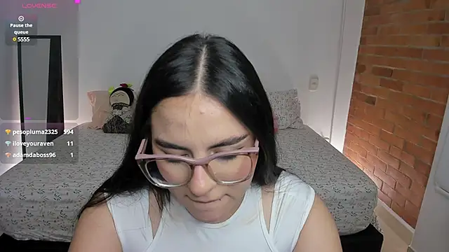 Snapshot of charlotte_blass chatting on January 16, 2025, 4:17 am charlotte blass online show from January 16, 2025, 4:17 am