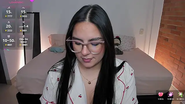 Snapshot of charlotte_blass chatting on January 21, 2025, 2:11 am charlotte blass online show from January 21, 2025, 2:11 am