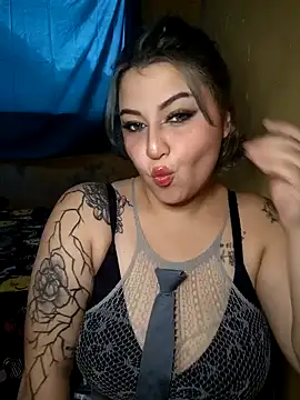 Snapshot of iDogrose21 chatting on November 12, 2025, 11:36 pm iDogrose21 online show from November 12, 2025, 11:36 pm