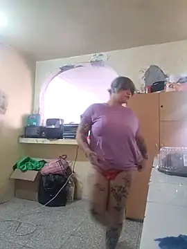 Snapshot of iDogrose21 chatting on November 19, 2025, 9:26 pm iDogrose21 online show from November 19, 2025, 9:26 pm