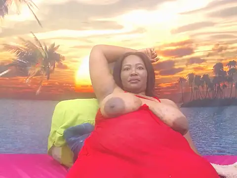 chubbydoll122 online show from June 3, 2026, 2:33 pm