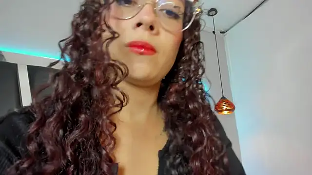 antonelllepiercee online show from January 8, 2025, 11:32 am