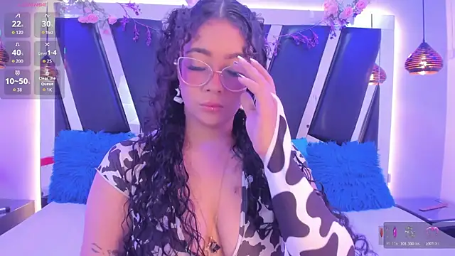 antonelllepiercee online show from April 24, 2026, 11:23 am