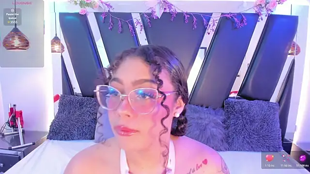 antonelllepiercee online show from April 28, 2026, 11:26 am