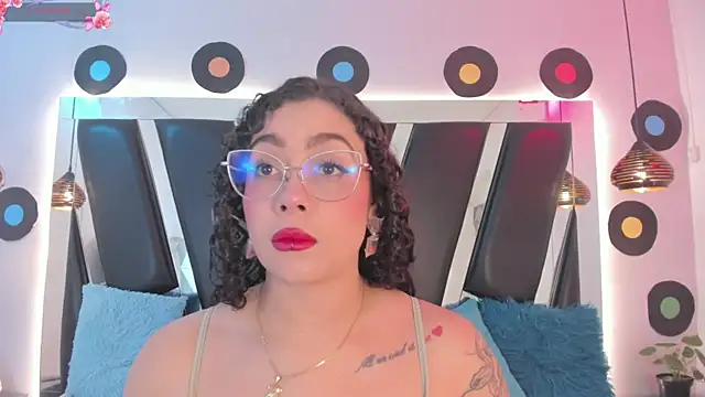 antonelllepiercee online show from August 6, 2026, 11:34 am