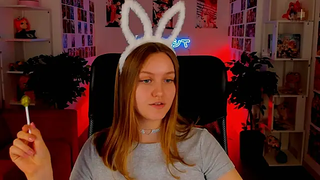 KellyPoter online show from December 13, 2024, 3:32 pm