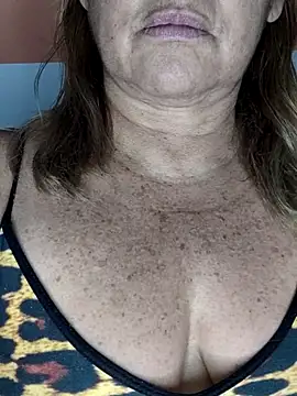 Snapshot of Kasandra_Ho chatting on October 21, 2025, 2:01 am Kasandra Ho online show from October 21, 2025, 2:01 am