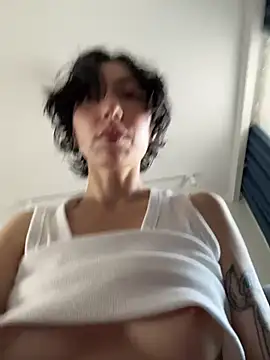 kikidoll online show from June 10, 2026, 1:28 am