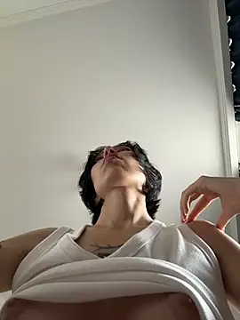 kikidoll online show from June 15, 2026, 1:41 am