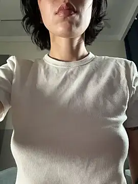 kikidoll online show from August 5, 2026, 3:42 am