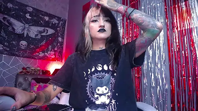 amelierouss online show from May 6, 2026, 10:59 pm