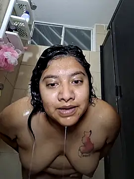 Snapshot of Sonricks chatting on October 28, 2025, 1:20 am Sonricks online show from October 28, 2025, 1:20 am