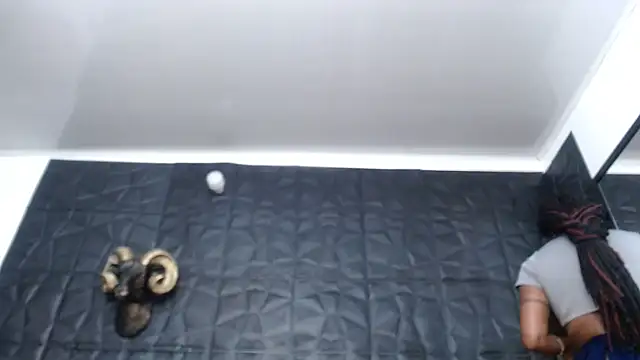 Hanna Fox 69 online show from December 15, 2025, 7:56 am