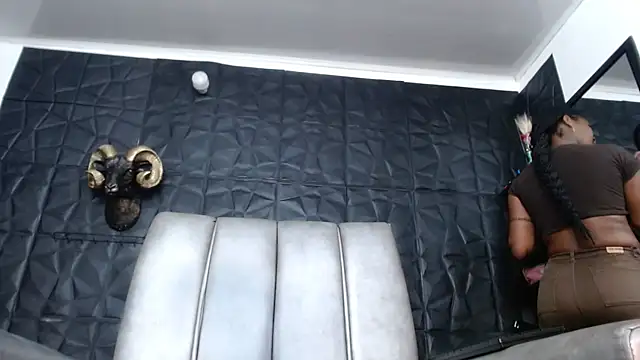 Snapshot of Hanna_Fox_69 chatting on February 23, 2026, 9:50 am Hanna Fox 69 online show from February 23, 2026, 9:50 am