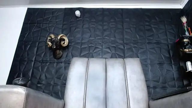 Snapshot of Hanna_Fox_69 chatting on February 28, 2026, 12:22 am Hanna Fox 69 online show from February 28, 2026, 12:22 am