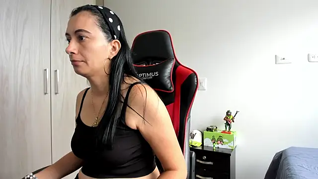 gracekelly12 online show from September 12, 2025, 2:28 pm