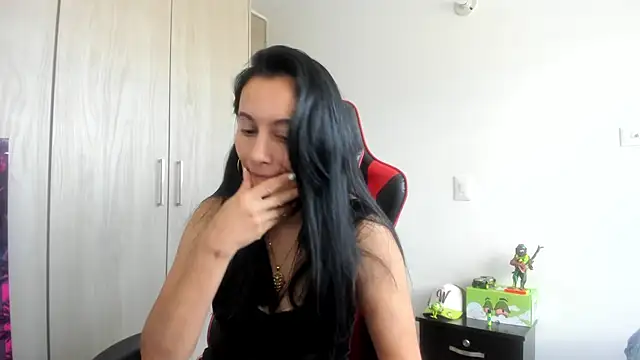 gracekelly12 online show from September 13, 2025, 2:17 pm