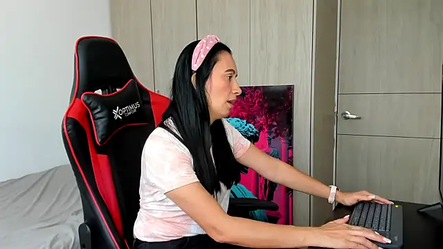 gracekelly12 online show from September 29, 2025, 6:24 pm