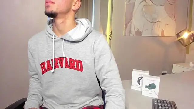 King Dante  online show from December 3, 2024, 7:33 pm