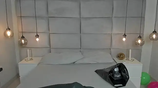King Dante  online show from December 28, 2024, 8:36 pm