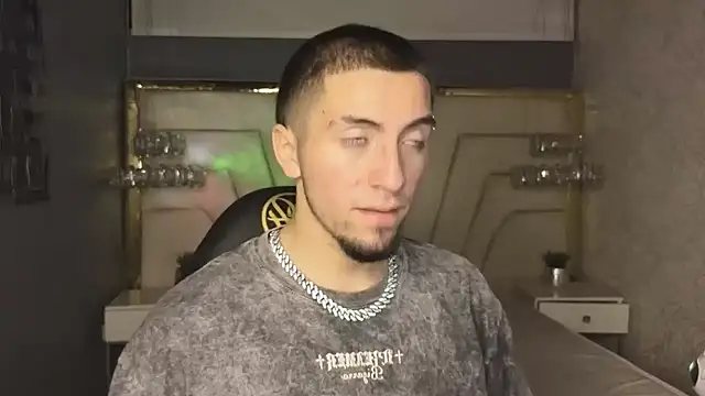 King Dante  online show from September 19, 2025, 2:07 pm