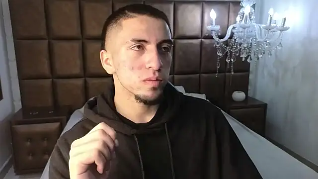 King Dante  online show from October 28, 2025, 5:04 pm