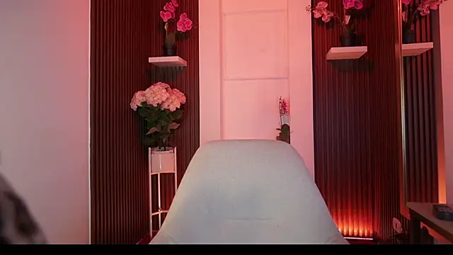 Snapshot of CattleyaScaly chatting on October 20, 2025, 7:14 pm CattleyaScaly online show from October 20, 2025, 7:14 pm