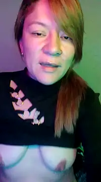 Snapshot of Skylar-Vox- chatting on January 25, 2025, 11:54 pm Skylar-Vox- online show from January 25, 2025, 11:54 pm