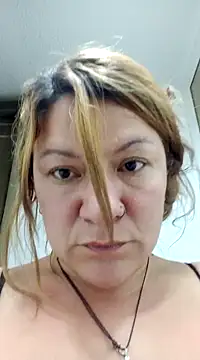 Snapshot of Skylar-Vox- chatting on January 28, 2025, 2:11 am Skylar-Vox- online show from January 28, 2025, 2:11 am