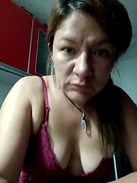 Snapshot of Skylar-Vox- chatting on February 2, 2025, 4:15 am Skylar-Vox- online show from February 2, 2025, 4:15 am