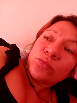 Snapshot of Skylar-Vox- chatting on February 11, 2025, 6:44 pm Skylar-Vox- online show from February 11, 2025, 6:44 pm