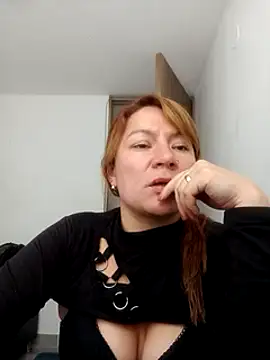 Snapshot of Skylar-Vox- chatting on February 26, 2025, 3:08 pm Skylar-Vox- online show from February 26, 2025, 3:08 pm