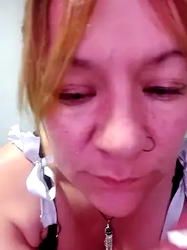 Snapshot of Skylar-Vox- chatting on March 6, 2025, 12:43 am Skylar-Vox- online show from March 6, 2025, 12:43 am
