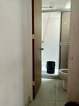 Skylar-Vox- online show from September 12, 2025, 6:19 pm