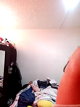 Skylar-Vox- online show from October 21, 2025, 2:29 pm