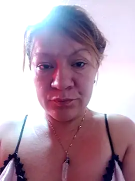 Skylar-Vox- online show from October 24, 2025, 2:35 pm