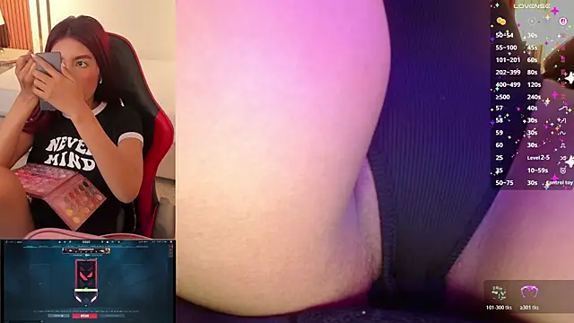 MiaVoss online show from November 11, 2025, 9:04 pm